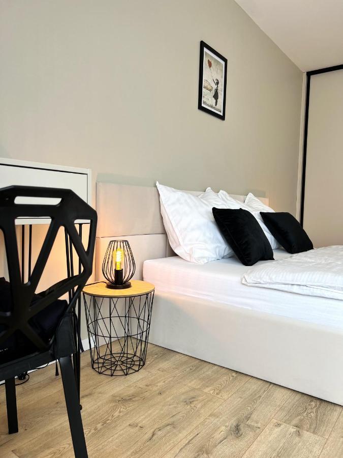 Cozy Stay Apartment Trenčín Exteriör bild