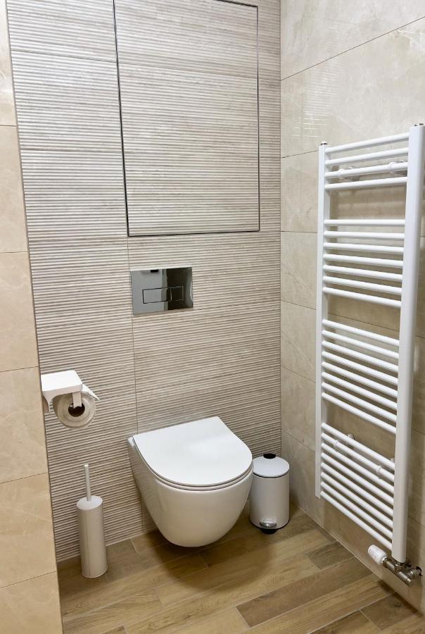 Cozy Stay Apartment Trenčín Exteriör bild