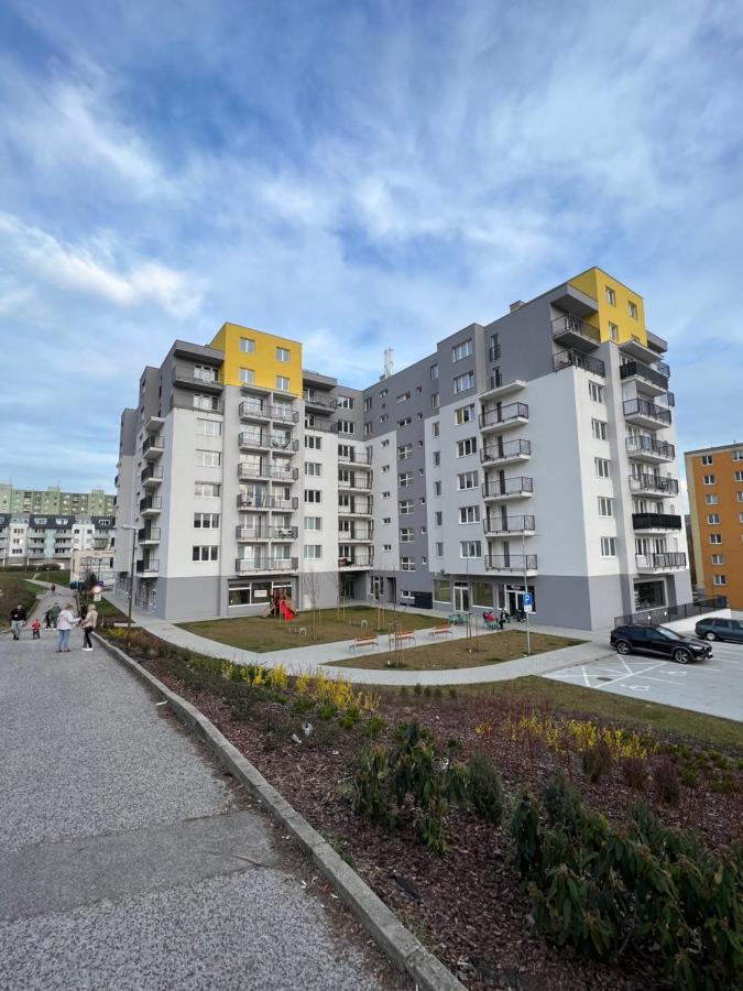 Cozy Stay Apartment Trenčín Exteriör bild