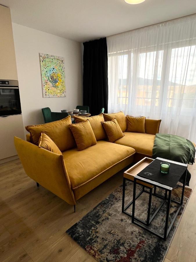 Cozy Stay Apartment Trenčín Exteriör bild