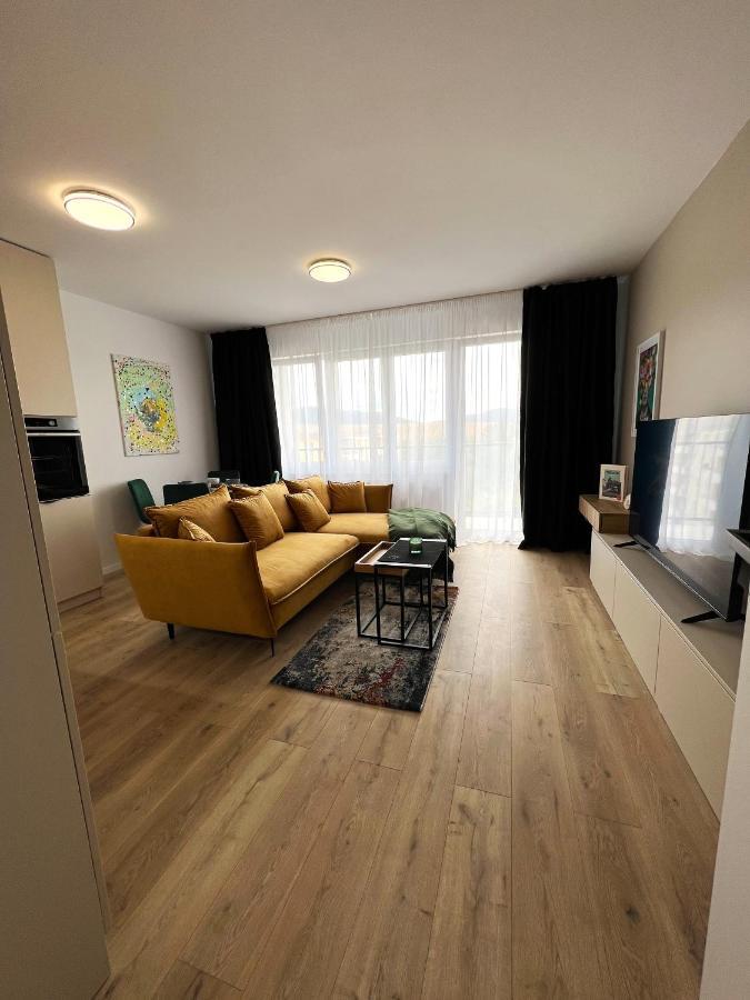 Cozy Stay Apartment Trenčín Exteriör bild