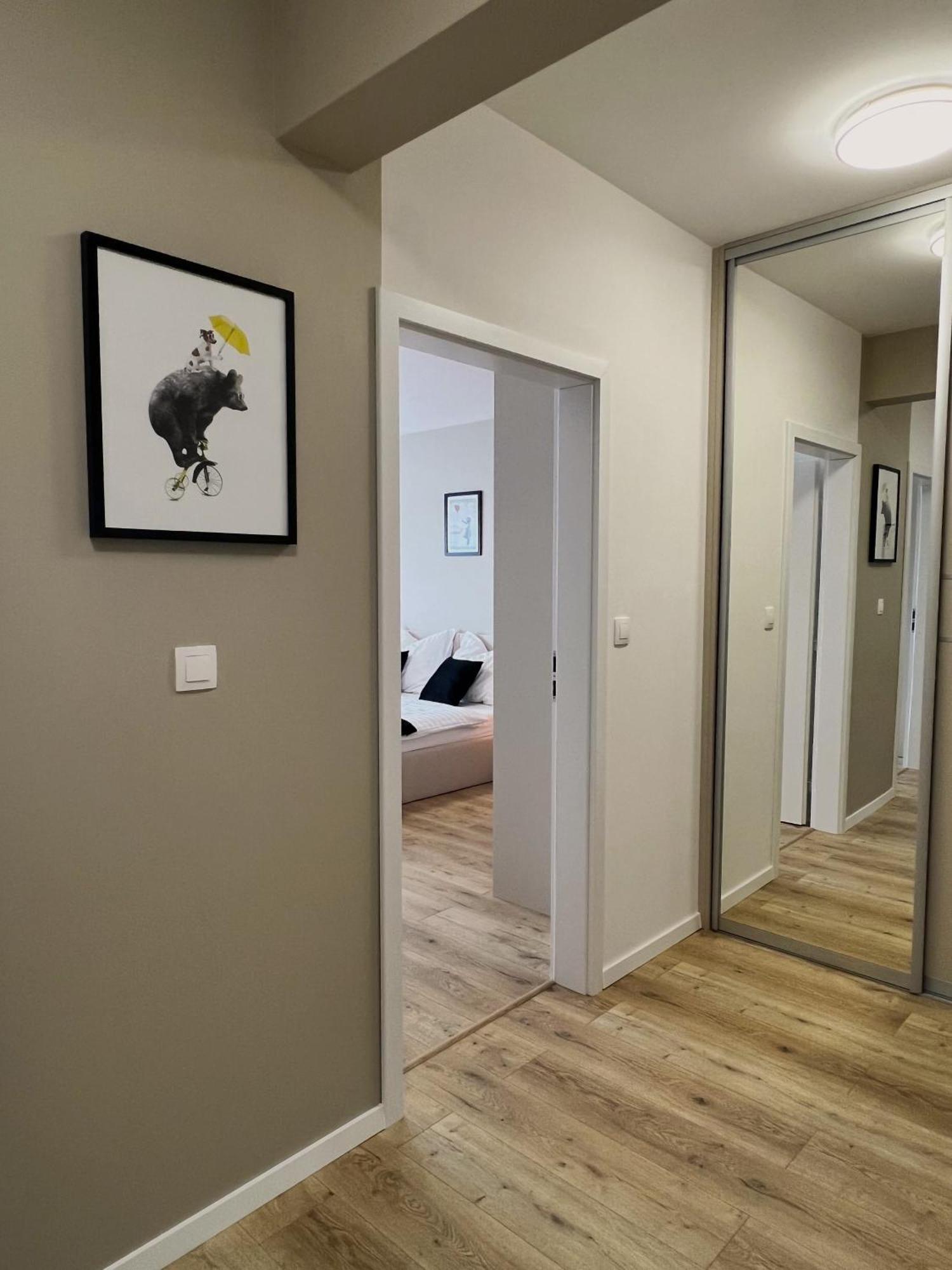 Cozy Stay Apartment Trenčín Exteriör bild
