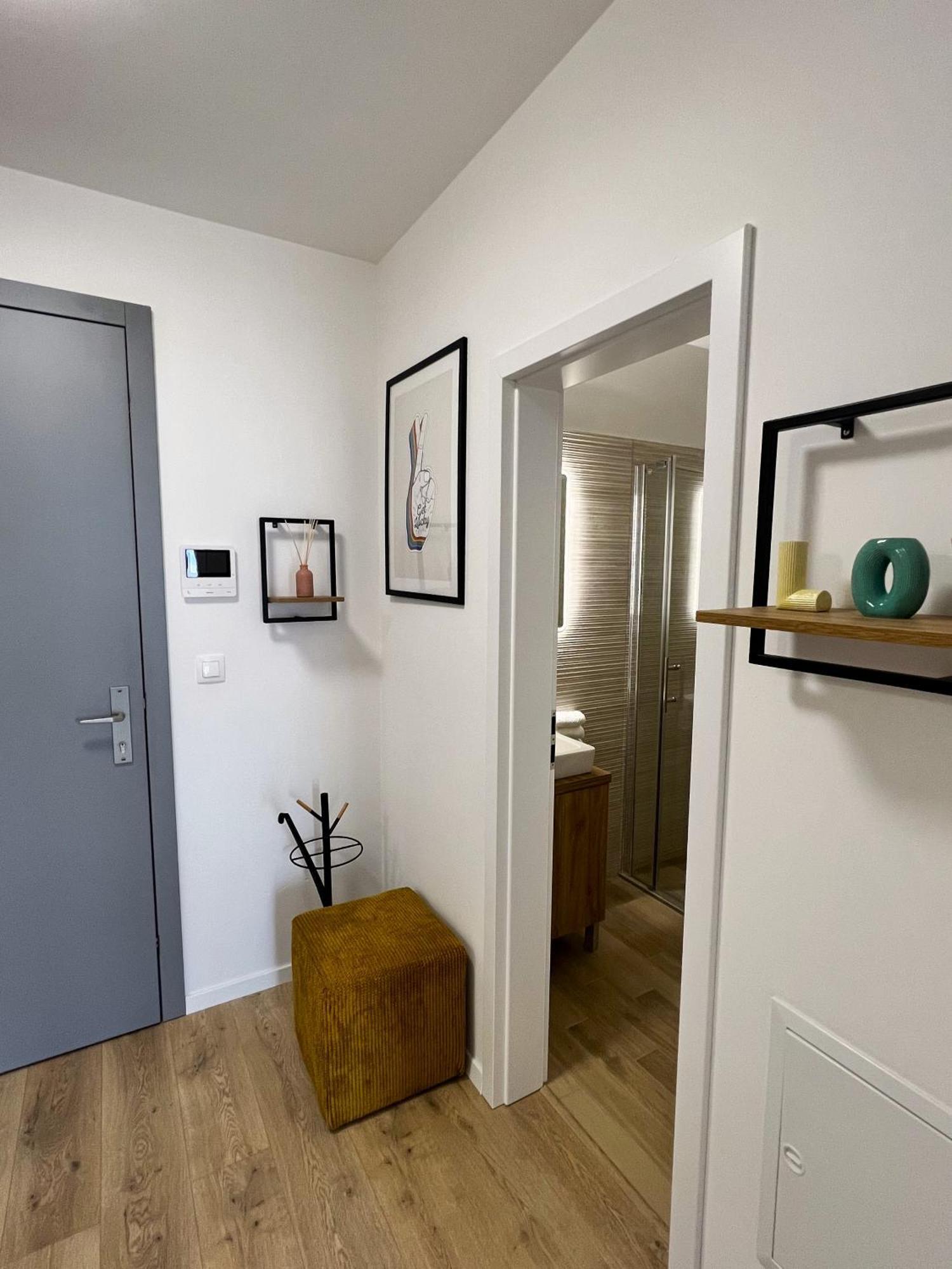 Cozy Stay Apartment Trenčín Exteriör bild