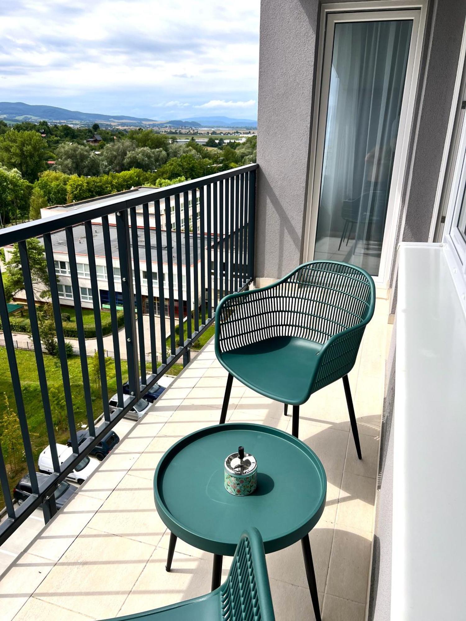 Cozy Stay Apartment Trenčín Exteriör bild